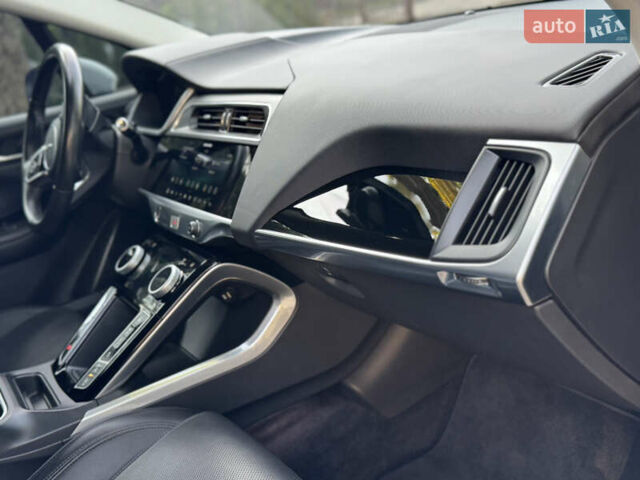 Серый Ягуар I-Pace, объемом двигателя 0 л и пробегом 158 тыс. км за 22950 $, фото 160 на Automoto.ua