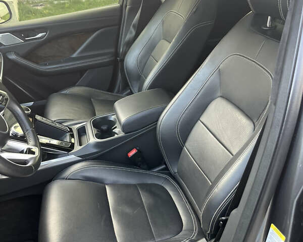 Серый Ягуар I-Pace, объемом двигателя 0 л и пробегом 101 тыс. км за 25300 $, фото 13 на Automoto.ua