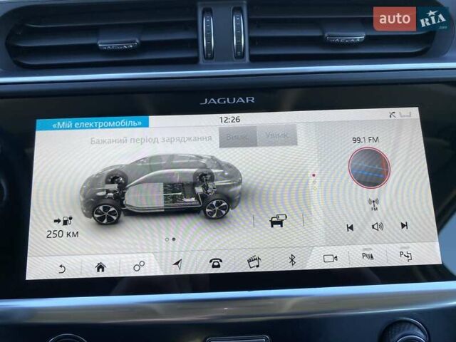 Серый Ягуар I-Pace, объемом двигателя 0 л и пробегом 95 тыс. км за 23900 $, фото 69 на Automoto.ua