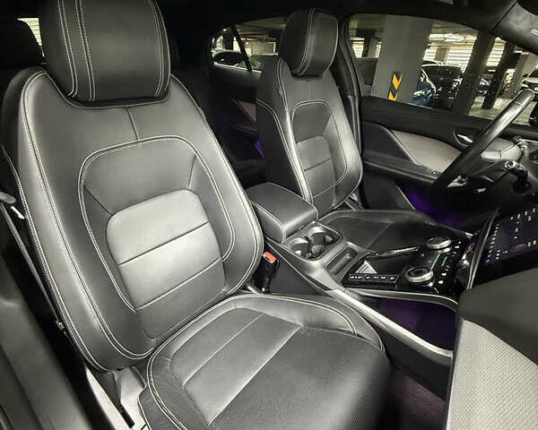 Серый Ягуар I-Pace, объемом двигателя 0 л и пробегом 63 тыс. км за 29500 $, фото 22 на Automoto.ua