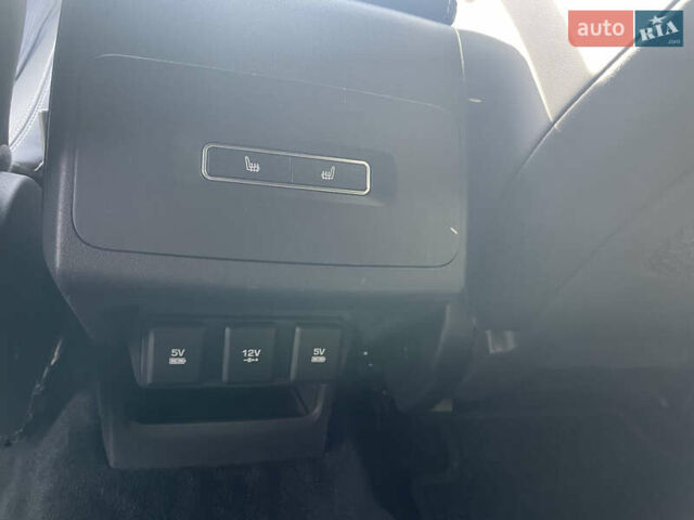 Серый Ягуар I-Pace, объемом двигателя 0 л и пробегом 153 тыс. км за 23500 $, фото 11 на Automoto.ua