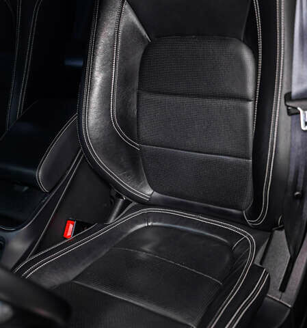 Серый Ягуар I-Pace, объемом двигателя 0 л и пробегом 60 тыс. км за 27500 $, фото 12 на Automoto.ua