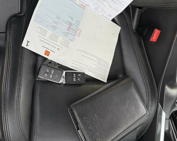 Серый Ягуар I-Pace, объемом двигателя 0 л и пробегом 112 тыс. км за 22999 $, фото 65 на Automoto.ua