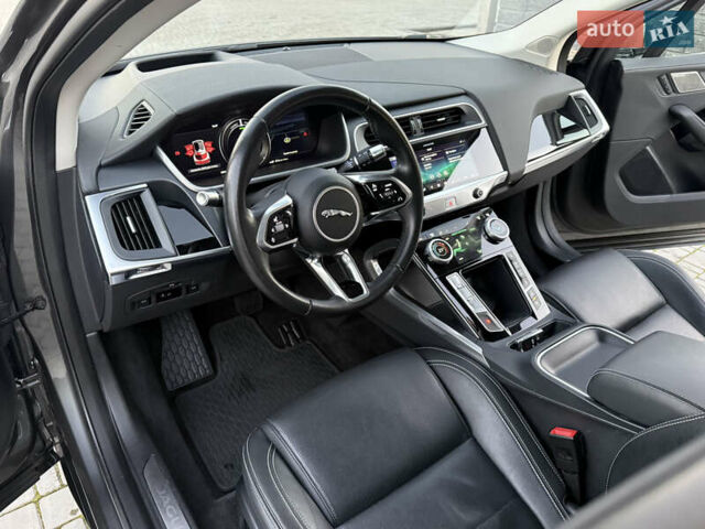 Серый Ягуар I-Pace, объемом двигателя 0 л и пробегом 88 тыс. км за 23200 $, фото 31 на Automoto.ua