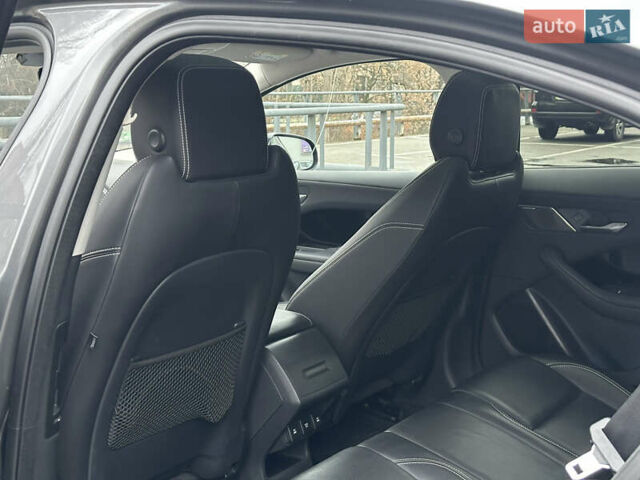 Серый Ягуар I-Pace, объемом двигателя 0 л и пробегом 94 тыс. км за 22900 $, фото 63 на Automoto.ua