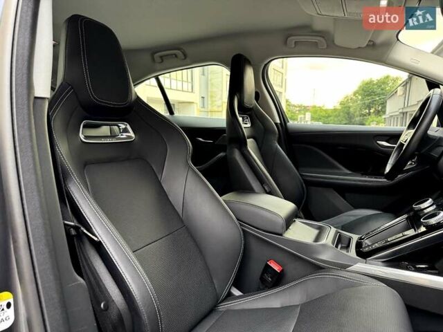 Серый Ягуар I-Pace, объемом двигателя 0 л и пробегом 190 тыс. км за 20500 $, фото 60 на Automoto.ua