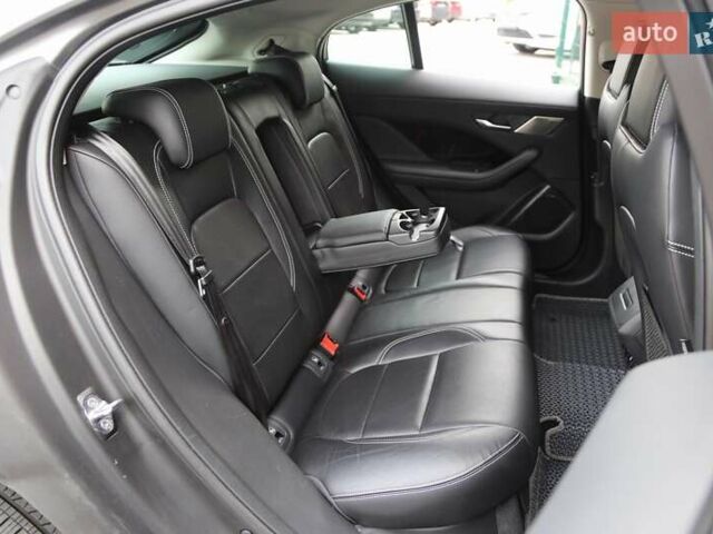 Серый Ягуар I-Pace, объемом двигателя 0 л и пробегом 90 тыс. км за 25000 $, фото 10 на Automoto.ua