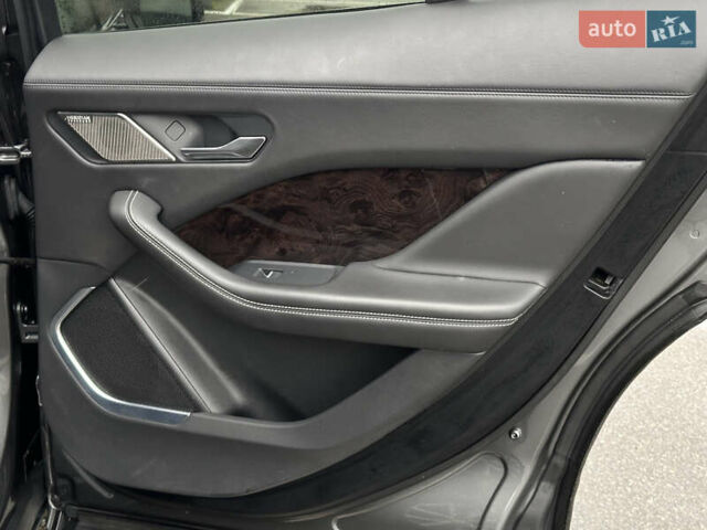 Серый Ягуар I-Pace, объемом двигателя 0 л и пробегом 163 тыс. км за 26500 $, фото 110 на Automoto.ua