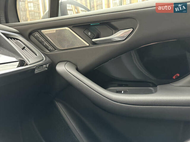 Серый Ягуар I-Pace, объемом двигателя 0 л и пробегом 75 тыс. км за 26900 $, фото 30 на Automoto.ua