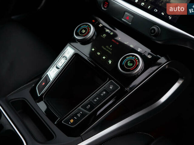 Серый Ягуар I-Pace, объемом двигателя 0 л и пробегом 78 тыс. км за 27000 $, фото 33 на Automoto.ua