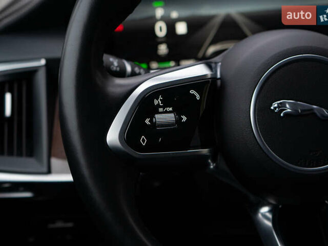 Серый Ягуар I-Pace, объемом двигателя 0 л и пробегом 78 тыс. км за 27000 $, фото 38 на Automoto.ua