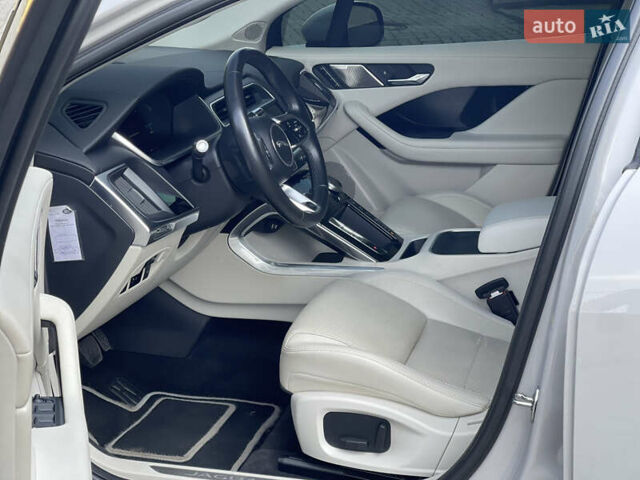 Серый Ягуар I-Pace, объемом двигателя 0 л и пробегом 146 тыс. км за 25800 $, фото 12 на Automoto.ua
