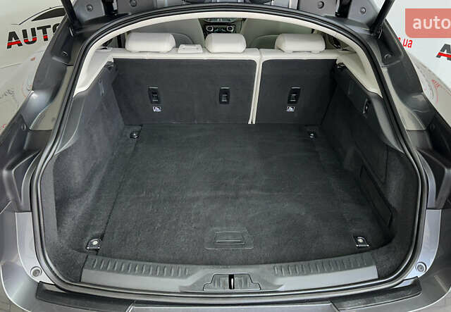 Серый Ягуар I-Pace, объемом двигателя 0 л и пробегом 68 тыс. км за 28950 $, фото 4 на Automoto.ua