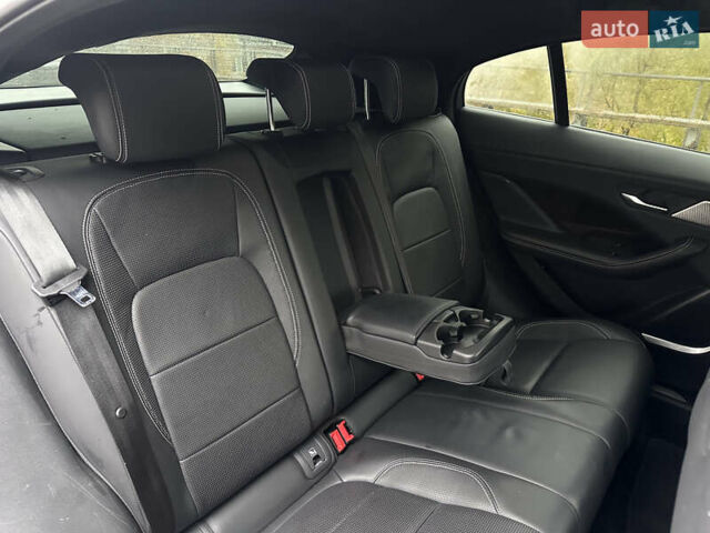 Серый Ягуар I-Pace, объемом двигателя 0 л и пробегом 163 тыс. км за 26500 $, фото 114 на Automoto.ua