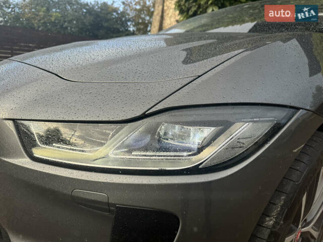 Серый Ягуар I-Pace, объемом двигателя 0 л и пробегом 86 тыс. км за 23599 $, фото 20 на Automoto.ua