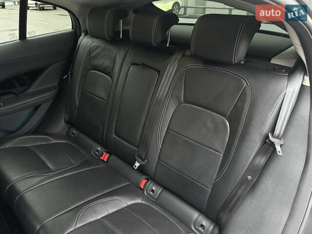 Серый Ягуар I-Pace, объемом двигателя 0 л и пробегом 94 тыс. км за 22900 $, фото 66 на Automoto.ua