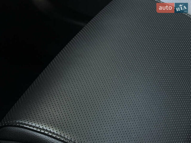 Серый Ягуар I-Pace, объемом двигателя 0 л и пробегом 158 тыс. км за 22950 $, фото 221 на Automoto.ua