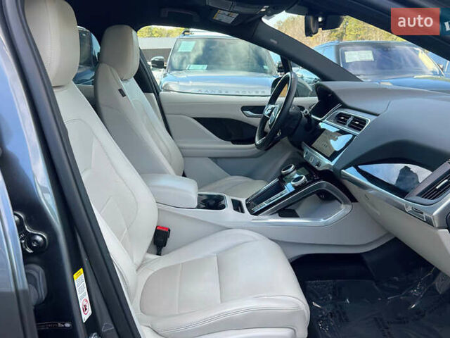 Серый Ягуар I-Pace, объемом двигателя 0 л и пробегом 66 тыс. км за 19800 $, фото 8 на Automoto.ua