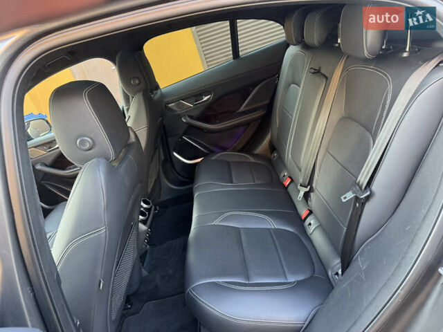 Серый Ягуар I-Pace, объемом двигателя 0 л и пробегом 120 тыс. км за 21499 $, фото 18 на Automoto.ua