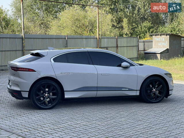 Серый Ягуар I-Pace, объемом двигателя 0 л и пробегом 146 тыс. км за 25800 $, фото 4 на Automoto.ua