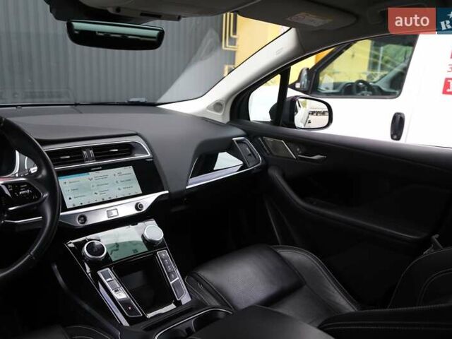 Серый Ягуар I-Pace, объемом двигателя 0 л и пробегом 90 тыс. км за 25000 $, фото 14 на Automoto.ua