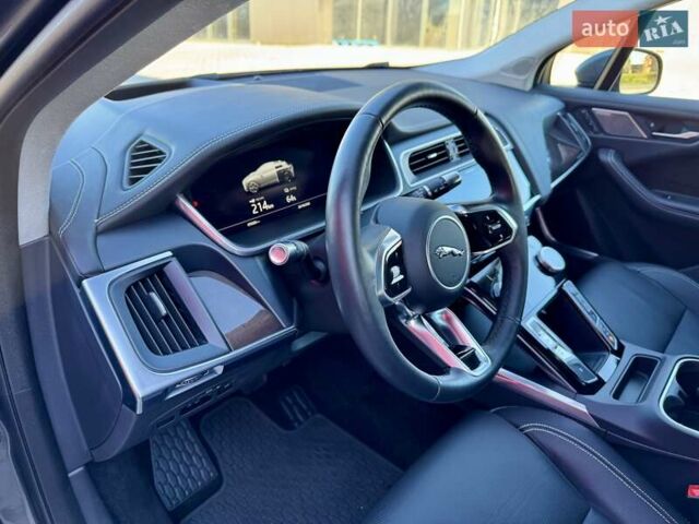 Ягуар I-Pace 2019 в Черновцах на Automoto.ua Серый Ягуар I-Pace, объемом двигателя 0 л и пробегом 76 тыс. км за 25800 $, фото 26 на Automoto.ua