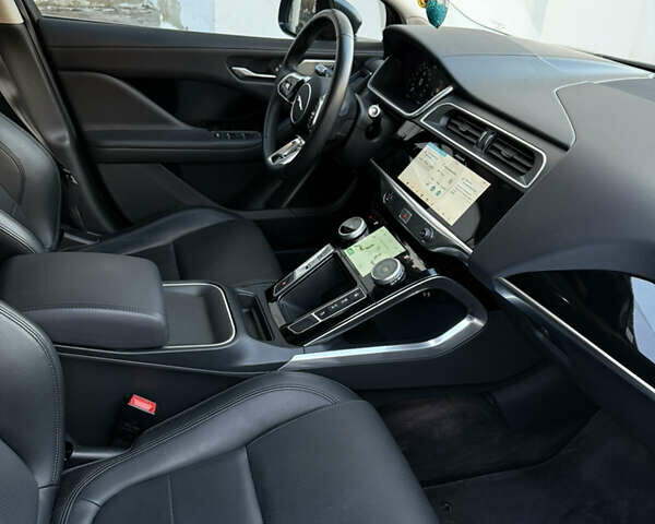 Серый Ягуар I-Pace, объемом двигателя 0 л и пробегом 59 тыс. км за 23850 $, фото 56 на Automoto.ua