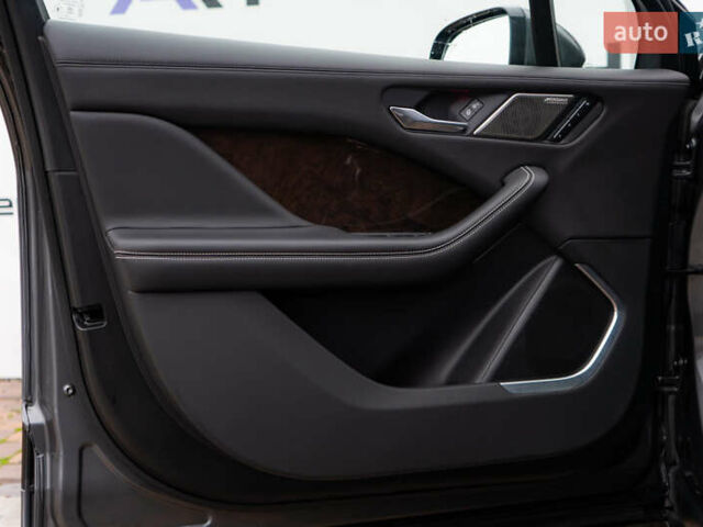 Серый Ягуар I-Pace, объемом двигателя 0 л и пробегом 78 тыс. км за 27000 $, фото 47 на Automoto.ua