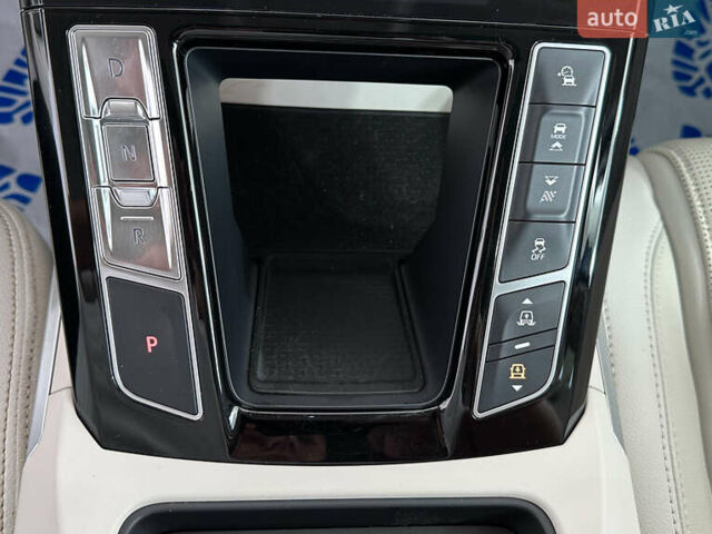 Серый Ягуар I-Pace, объемом двигателя 0 л и пробегом 68 тыс. км за 28950 $, фото 33 на Automoto.ua