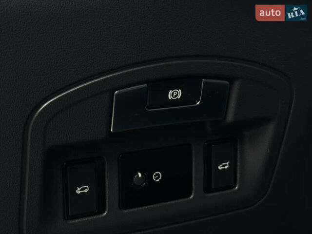 Серый Ягуар I-Pace, объемом двигателя 0 л и пробегом 158 тыс. км за 22950 $, фото 177 на Automoto.ua