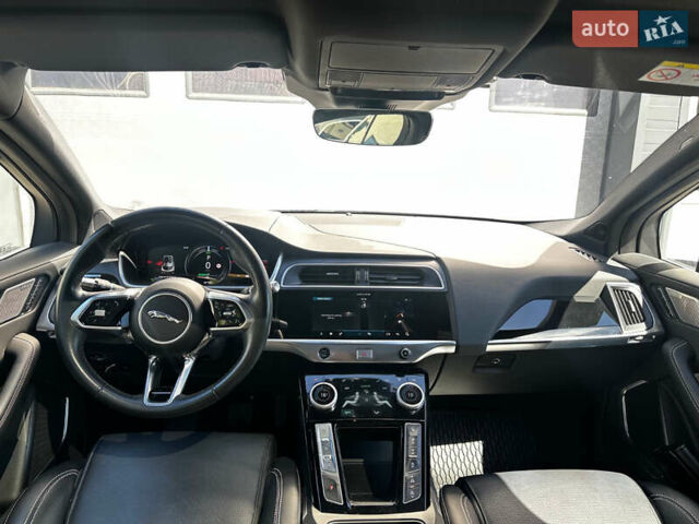 Серый Ягуар I-Pace, объемом двигателя 0 л и пробегом 82 тыс. км за 21500 $, фото 8 на Automoto.ua