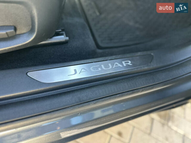 Серый Ягуар I-Pace, объемом двигателя 0 л и пробегом 106 тыс. км за 22900 $, фото 34 на Automoto.ua