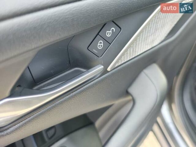 Серый Ягуар I-Pace, объемом двигателя 0 л и пробегом 127 тыс. км за 20999 $, фото 18 на Automoto.ua