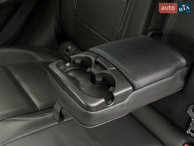 Серый Ягуар I-Pace, объемом двигателя 0 л и пробегом 163 тыс. км за 26500 $, фото 107 на Automoto.ua