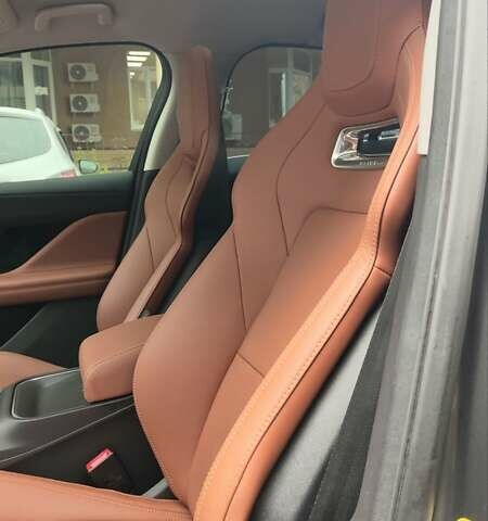 Серый Ягуар I-Pace, объемом двигателя 0 л и пробегом 66 тыс. км за 25500 $, фото 71 на Automoto.ua