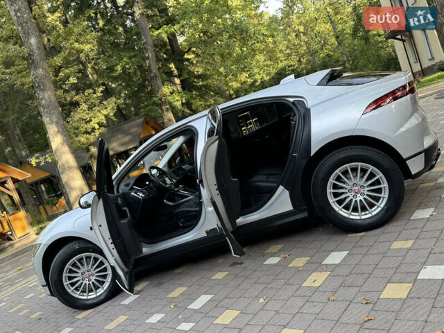 Серый Ягуар I-Pace, объемом двигателя 0 л и пробегом 158 тыс. км за 22950 $, фото 17 на Automoto.ua