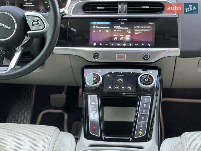 Серый Ягуар I-Pace, объемом двигателя 0 л и пробегом 146 тыс. км за 25800 $, фото 15 на Automoto.ua