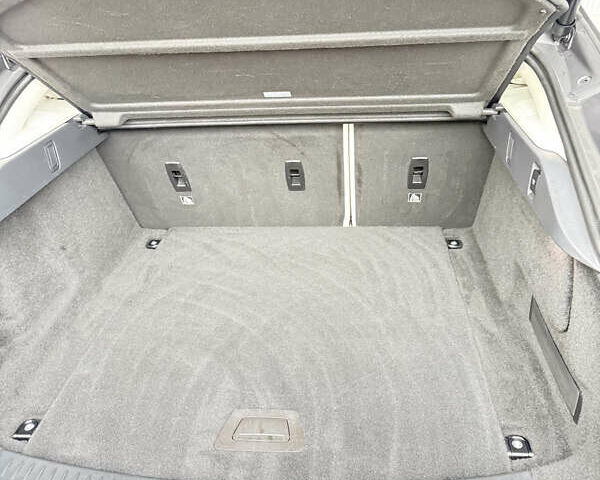 Серый Ягуар I-Pace, объемом двигателя 0 л и пробегом 86 тыс. км за 25500 $, фото 11 на Automoto.ua