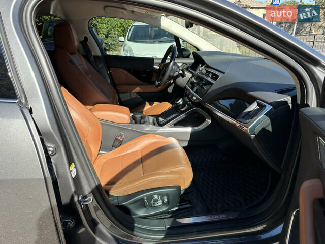 Серый Ягуар I-Pace, объемом двигателя 0 л и пробегом 60 тыс. км за 29000 $, фото 11 на Automoto.ua