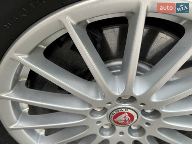 Серый Ягуар I-Pace, объемом двигателя 0 л и пробегом 158 тыс. км за 22950 $, фото 97 на Automoto.ua
