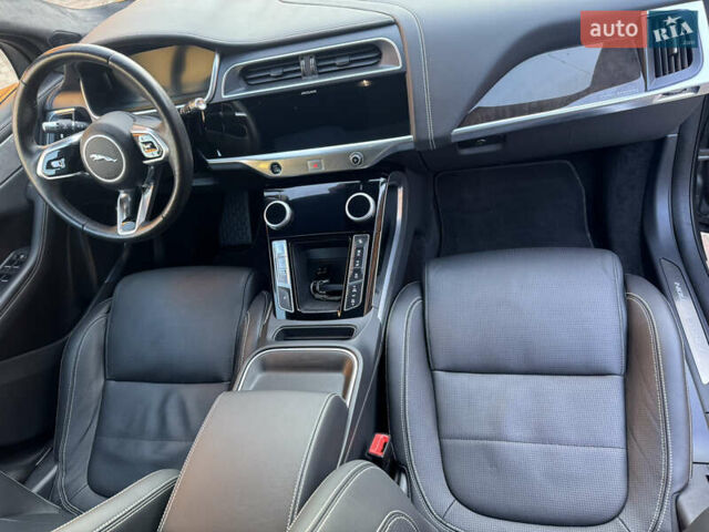 Серый Ягуар I-Pace, объемом двигателя 0 л и пробегом 120 тыс. км за 21499 $, фото 45 на Automoto.ua