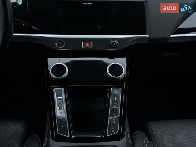 Сірий Ягуар I-Pace, об'ємом двигуна 0 л та пробігом 54 тис. км за 29400 $, фото 45 на Automoto.ua