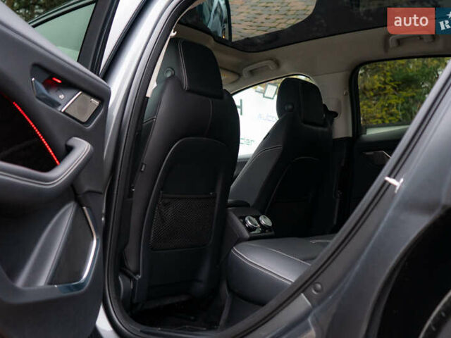 Серый Ягуар I-Pace, объемом двигателя 0 л и пробегом 78 тыс. км за 27000 $, фото 51 на Automoto.ua