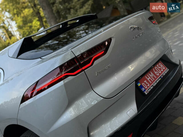 Серый Ягуар I-Pace, объемом двигателя 0 л и пробегом 158 тыс. км за 22950 $, фото 256 на Automoto.ua
