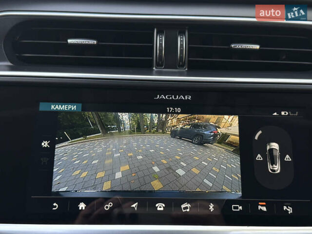 Серый Ягуар I-Pace, объемом двигателя 0 л и пробегом 158 тыс. км за 22950 $, фото 207 на Automoto.ua