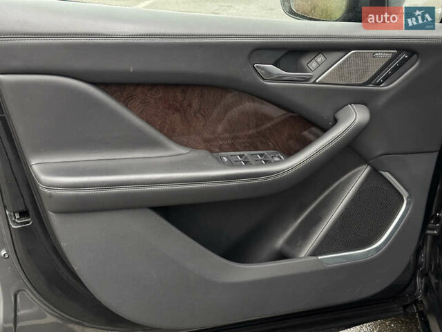 Серый Ягуар I-Pace, объемом двигателя 0 л и пробегом 163 тыс. км за 26500 $, фото 58 на Automoto.ua