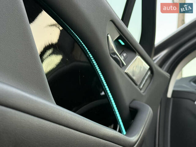 Серый Ягуар I-Pace, объемом двигателя 0 л и пробегом 88 тыс. км за 23200 $, фото 49 на Automoto.ua