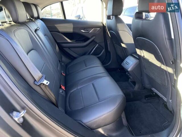 Серый Ягуар I-Pace, объемом двигателя 0 л и пробегом 95 тыс. км за 23900 $, фото 88 на Automoto.ua