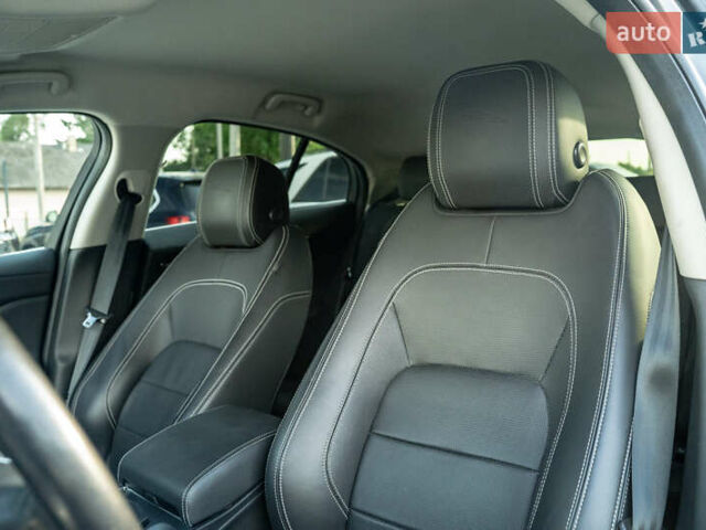 Серый Ягуар I-Pace, объемом двигателя 0 л и пробегом 97 тыс. км за 24800 $, фото 58 на Automoto.ua