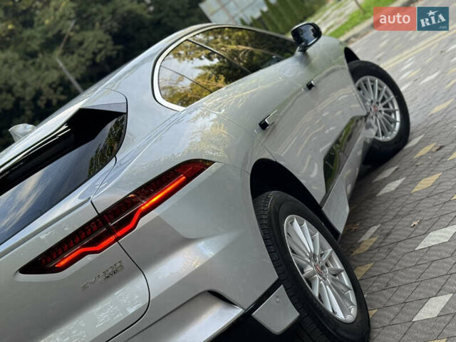 Серый Ягуар I-Pace, объемом двигателя 0 л и пробегом 158 тыс. км за 22950 $, фото 260 на Automoto.ua